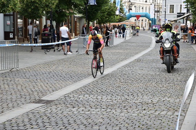 政策将通过 政策将通过